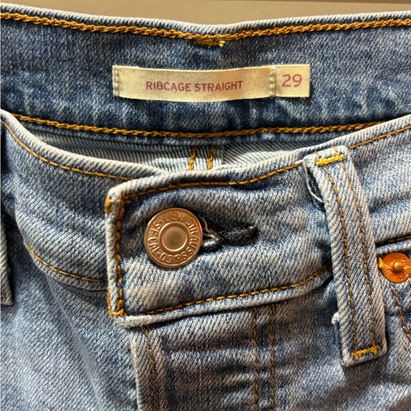 Levi’s Ribcage Straight - Picture 6 of 7